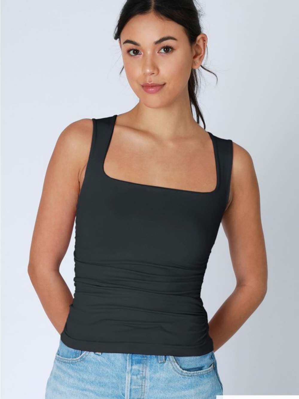 🆕🤍BLACK LONG TANK